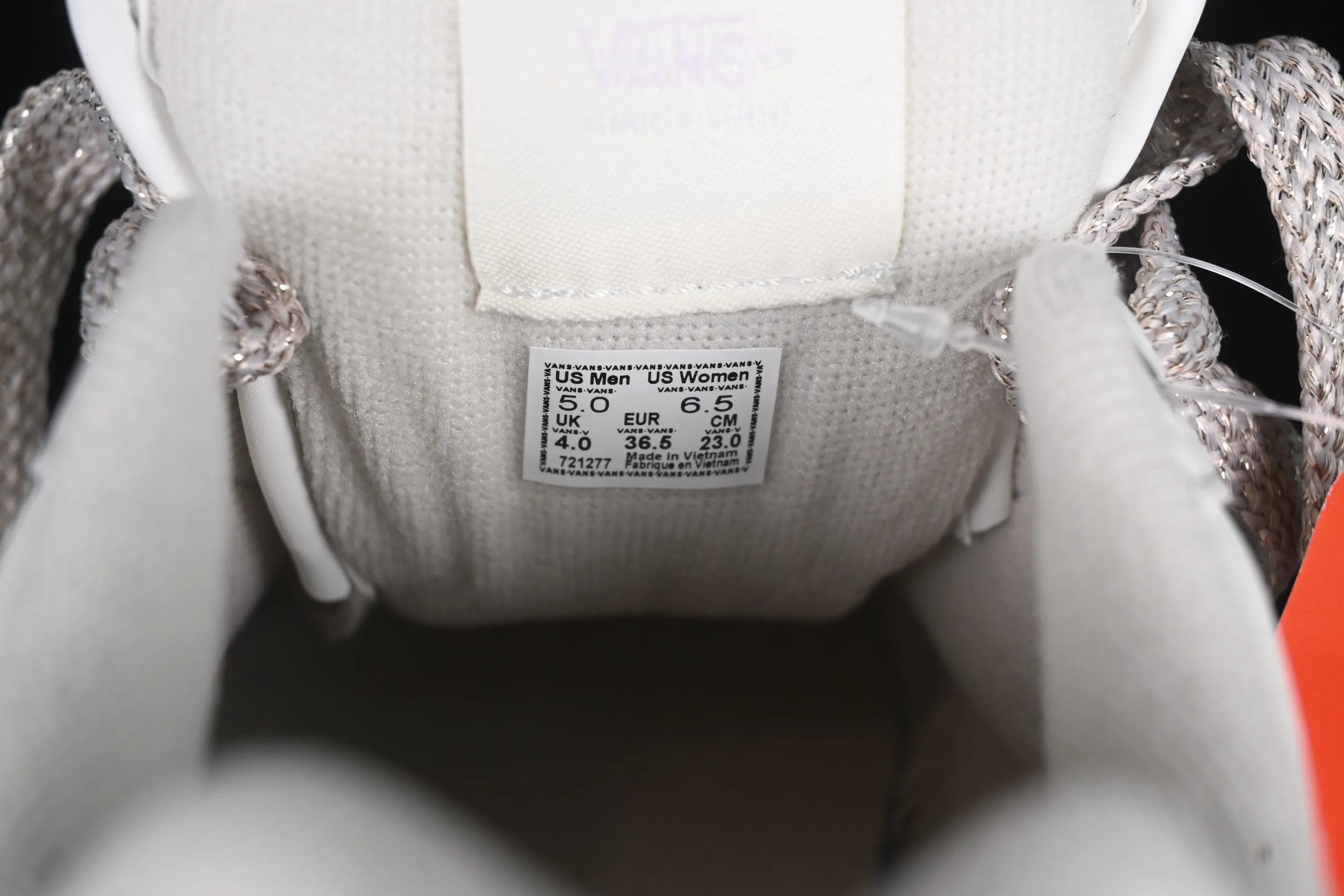 All categories Vans Vans series Vans Low Vans low-top Vans Classics Knu Skool Vr3 Vans official Year of the Snake limited bread shoes VN0009QCSNK